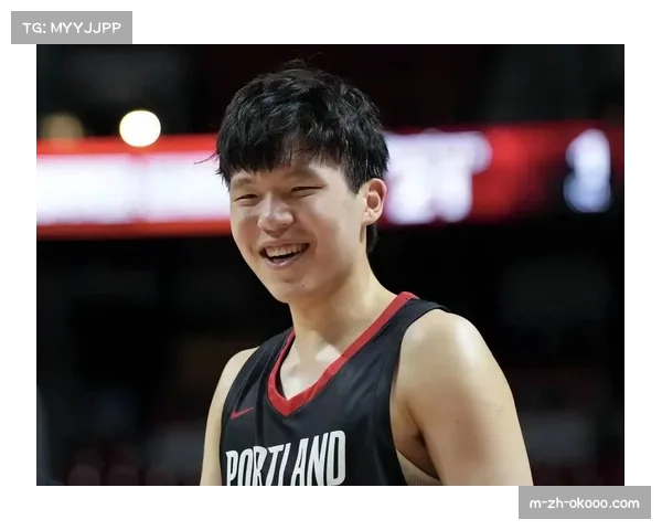 杨瀚森首节惊艳抢板 开拓者内线轮换获新选择